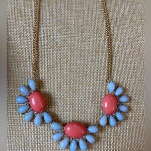 Liz Claiborne Bib Necklace‎